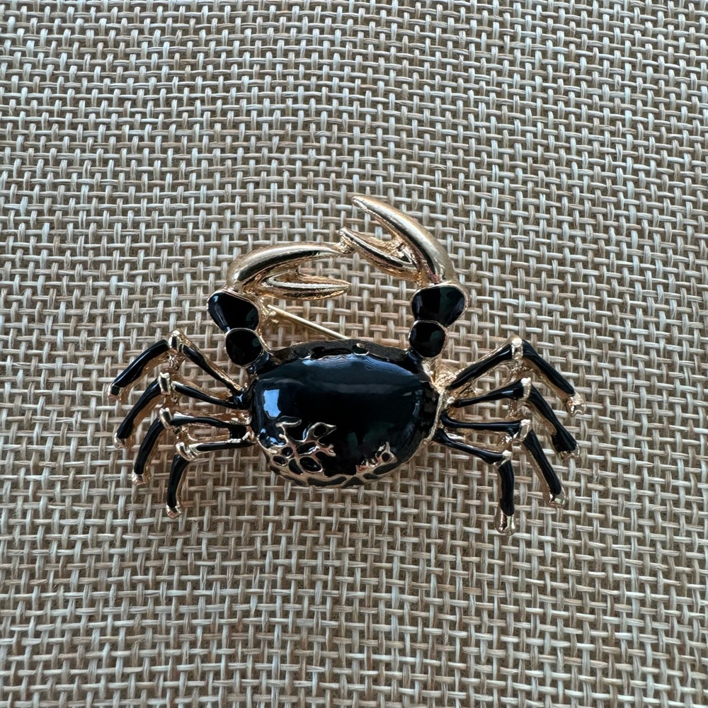 Vintage Black Enamel and Gold Tone Metal Crab Brooch